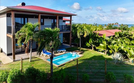 Villa piscine privée vue mer Pointe Faula Martinique (9).jpg